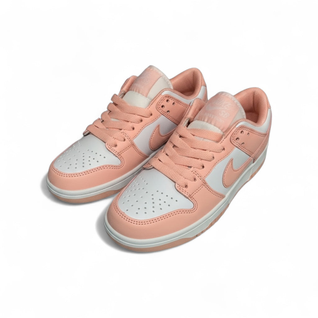 LADIES N1KE SB DUNK LOW SNEAKERS