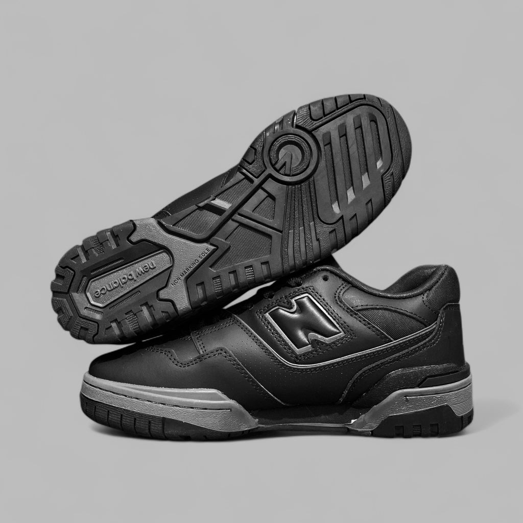 NEW BALANCE 550 ‘TRIPLE BLACK’ SNEAKERS